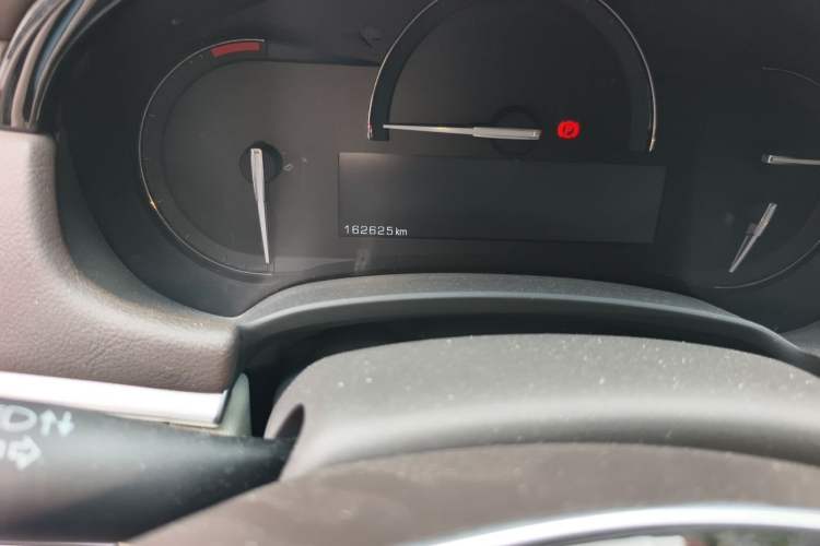 Used Cadillac XTS 2017 28T Tech Edition Odometer Close Up