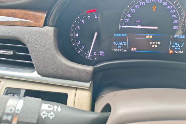 Used Cadillac XTS 2017 28T Elite Model Odometer Close Up