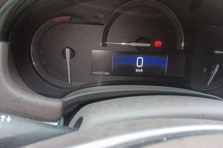 Used Cadillac XTS 2017 28T Tech Edition Odometer Close Up