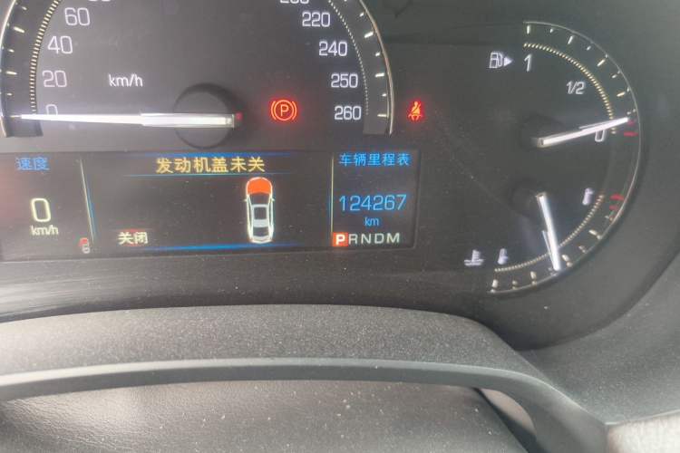 Used Cadillac XTS 2017 28T Luxury Model Odometer Close Up