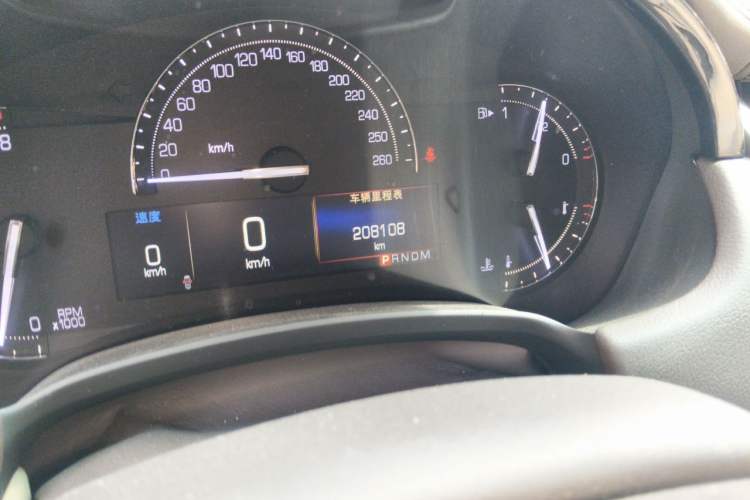 Used Cadillac XTS 2017 28T Tech Edition Odometer Close Up