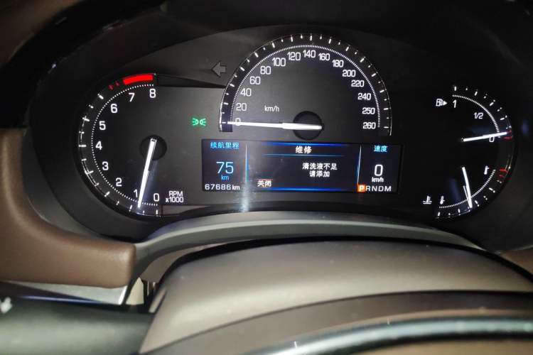 Used Cadillac XTS 2017 28T Tech Edition Odometer Close Up