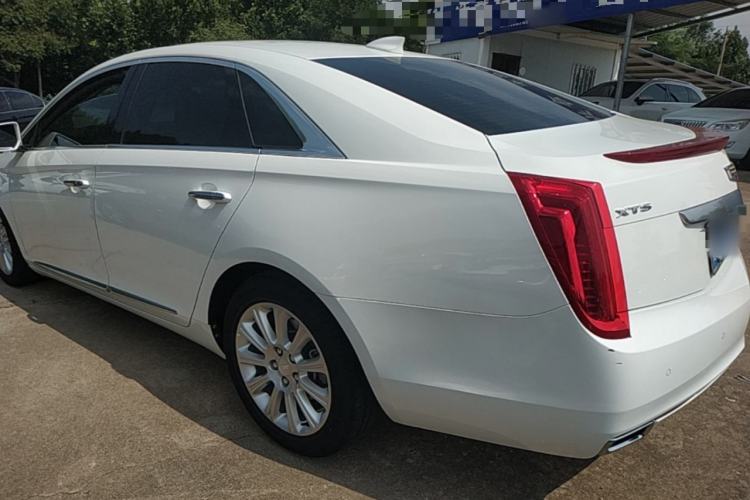 Used Cadillac XTS 2017 28T Tech Edition Rear Left 45 Deg