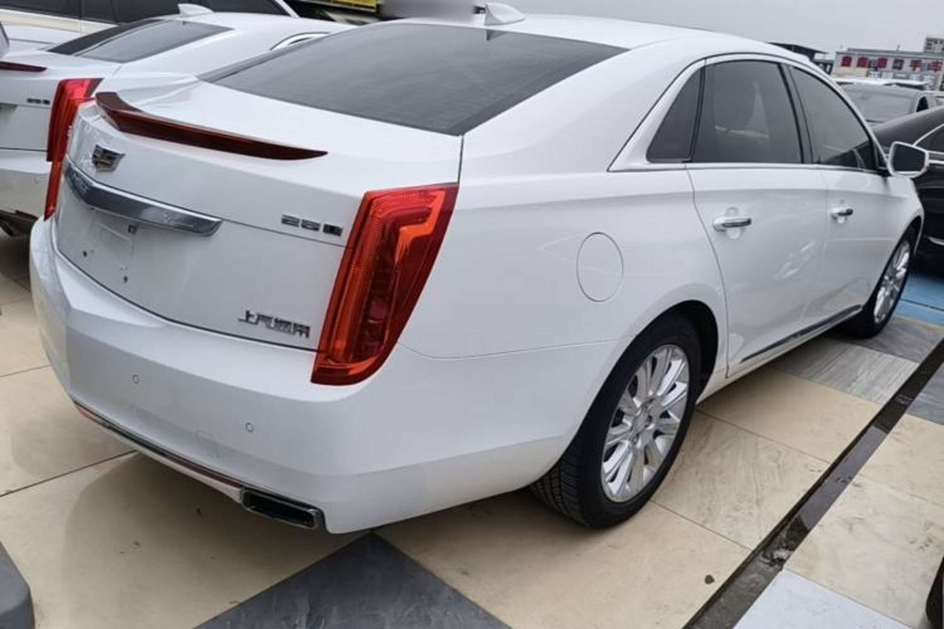 Used Cadillac XTS 2017 28T Tech Edition Rear Right 45 Deg