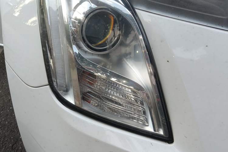 Used Cadillac XTS 2017 28T Elite Model Right Front Headlight