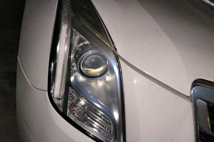 Used Cadillac XTS 2017 28T Tech Edition Right Front Headlight
