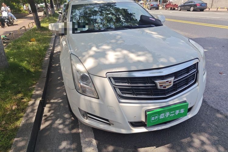 Used Cadillac XTS 2017 28T Elite Model Right Front Headlight