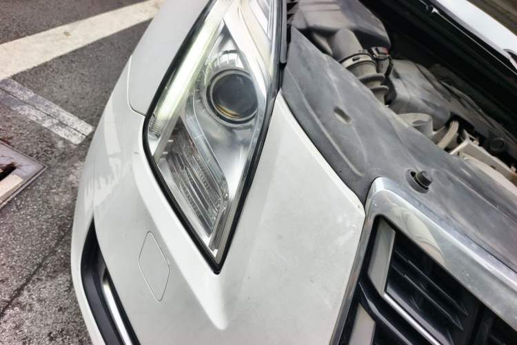 Used Cadillac XTS 2017 28T Tech Edition Right Front Headlight