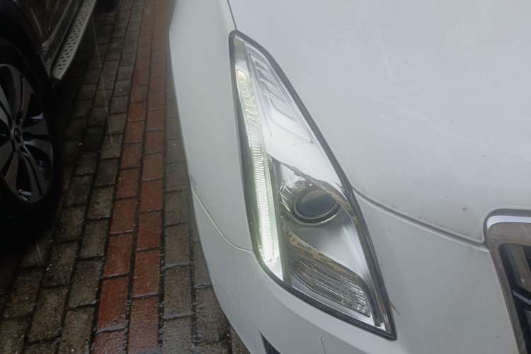 Used Cadillac XTS 2017 28T Tech Edition Right Front Headlight