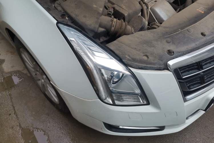 Used Cadillac XTS 2017 28T Tech Edition Right Front Headlight