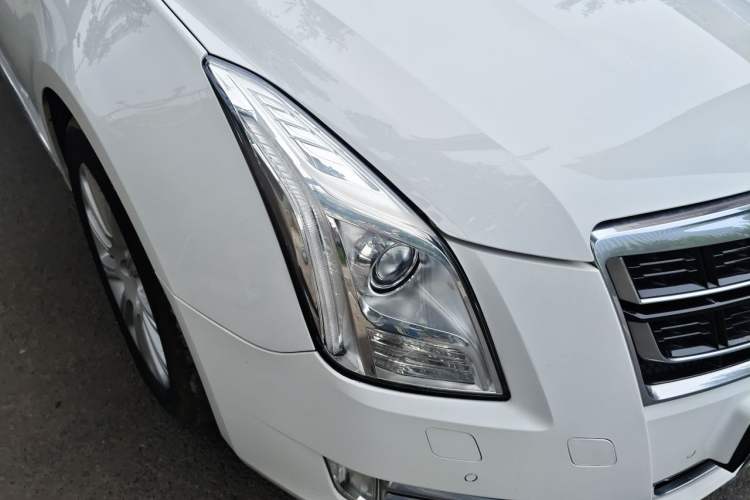 Used Cadillac XTS 2017 28T Elite Model Right Front Headlight