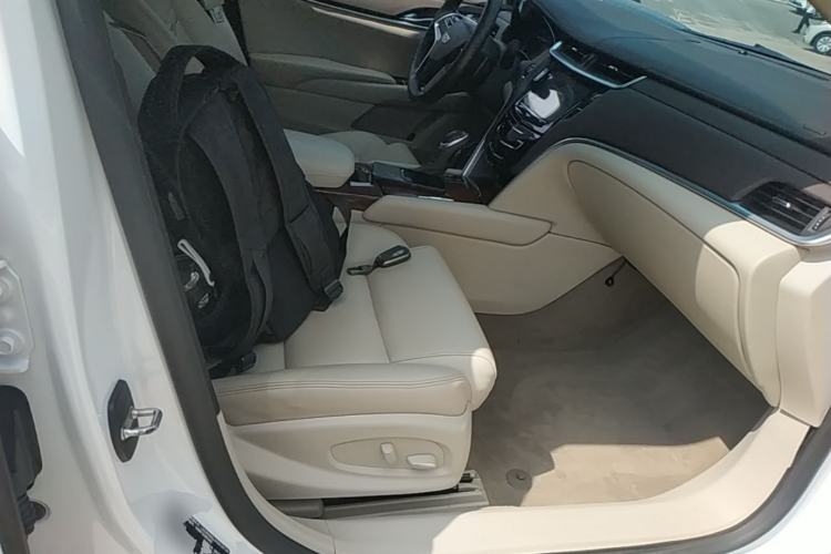 Used Cadillac XTS 2017 28T Tech Edition Right Front Seat