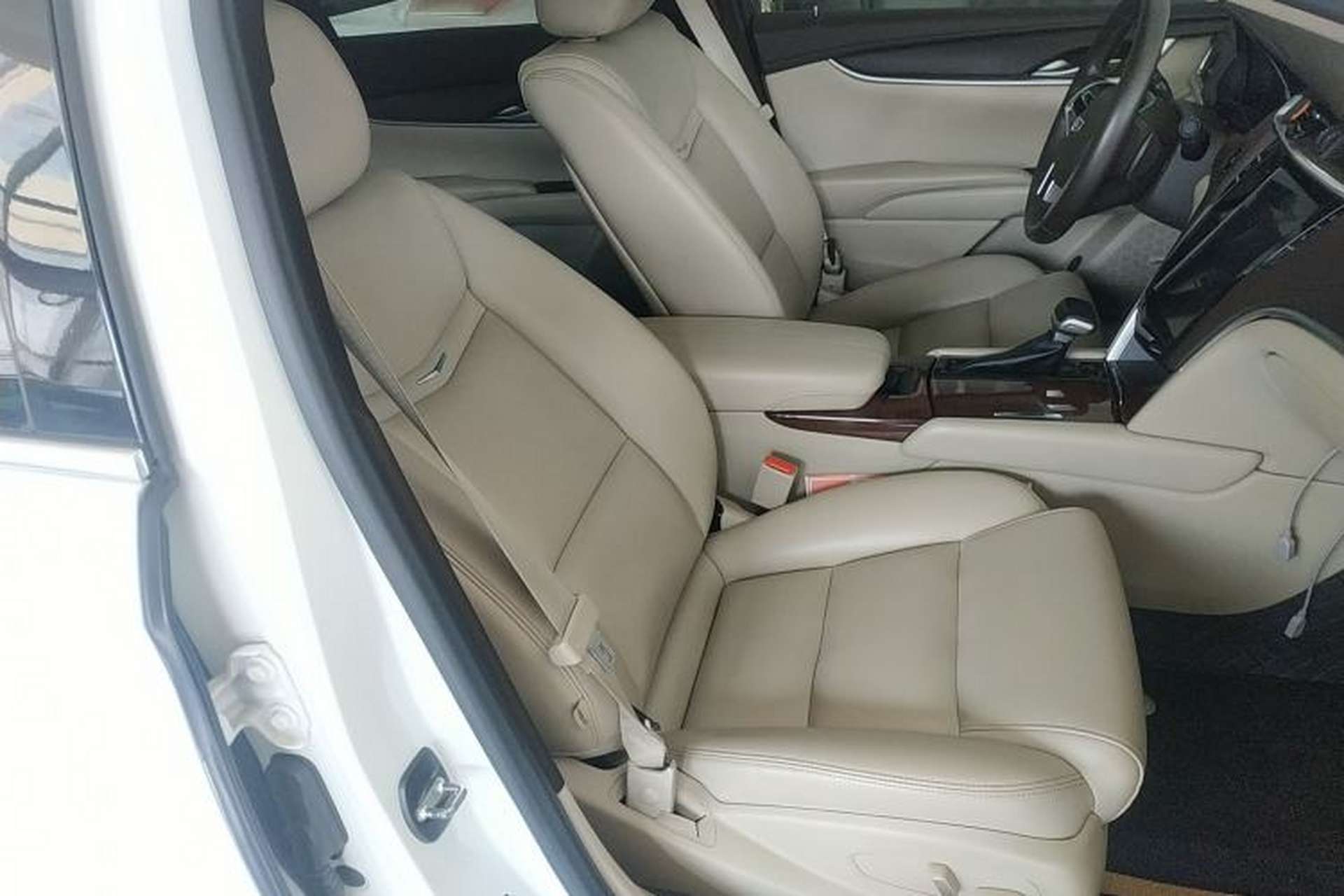 Used Cadillac XTS 2017 28T Tech Edition Right Front Seat