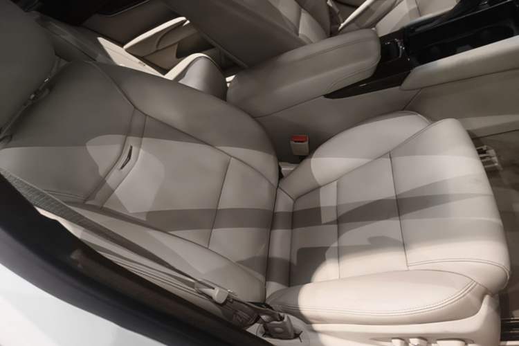 Used Cadillac XTS 2017 28T Elite Model Right Front Seat
