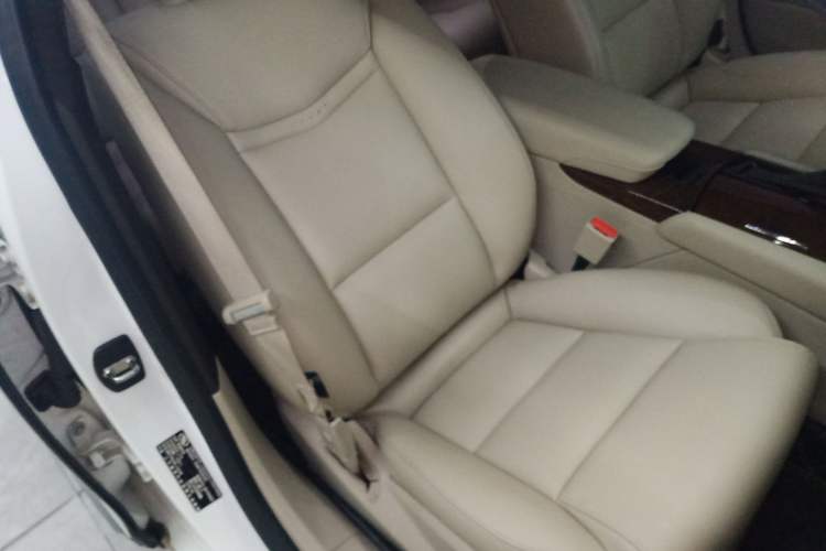 Used Cadillac XTS 2017 28T Tech Edition Right Front Seat