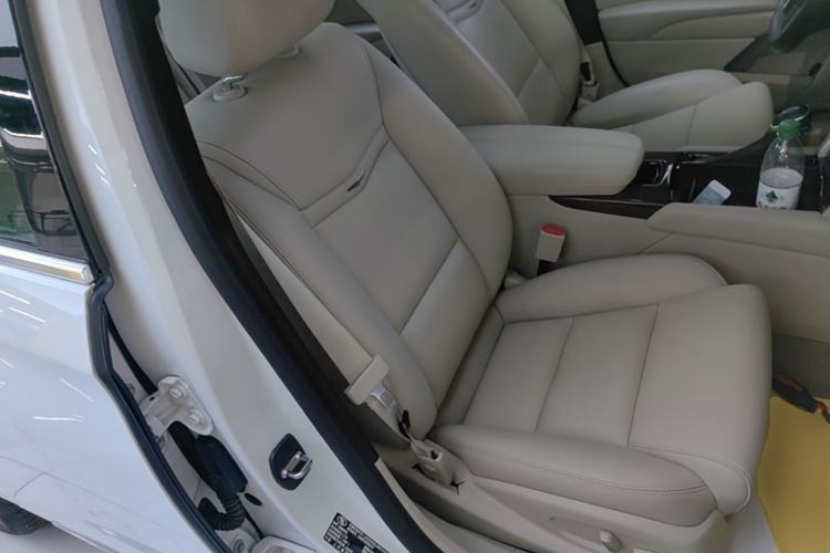 Used Cadillac XTS 2017 28T Tech Edition Right Front Seat