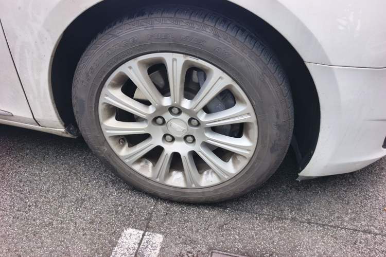 Used Cadillac XTS 2017 28T Tech Edition Right Front Wheel Hub