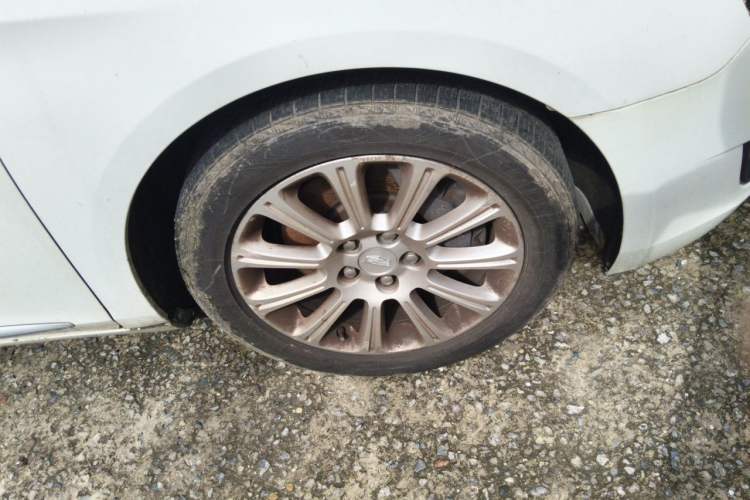 Used Cadillac XTS 2017 28T Tech Edition Right Front Wheel Hub