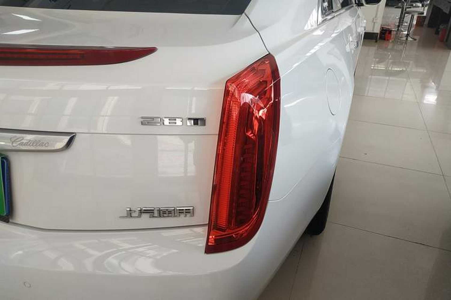 Used Cadillac XTS 2017 28T Tech Edition Right Rear Taillight