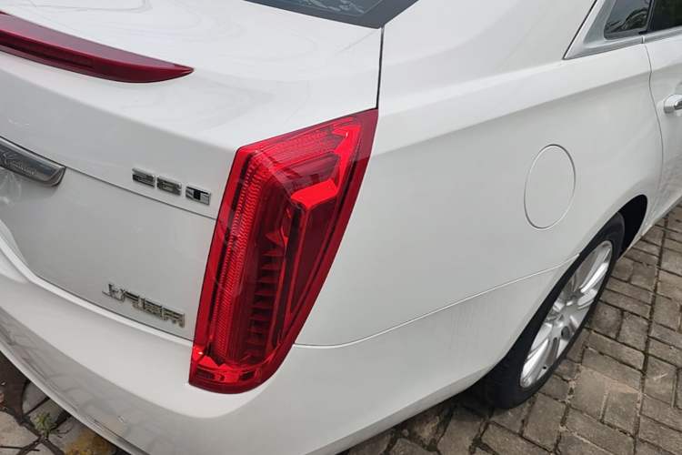 Used Cadillac XTS 2017 28T Elite Model Right Rear Taillight