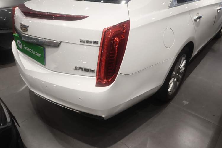 Used Cadillac XTS 2017 28T Elite Model Right Rear Taillight