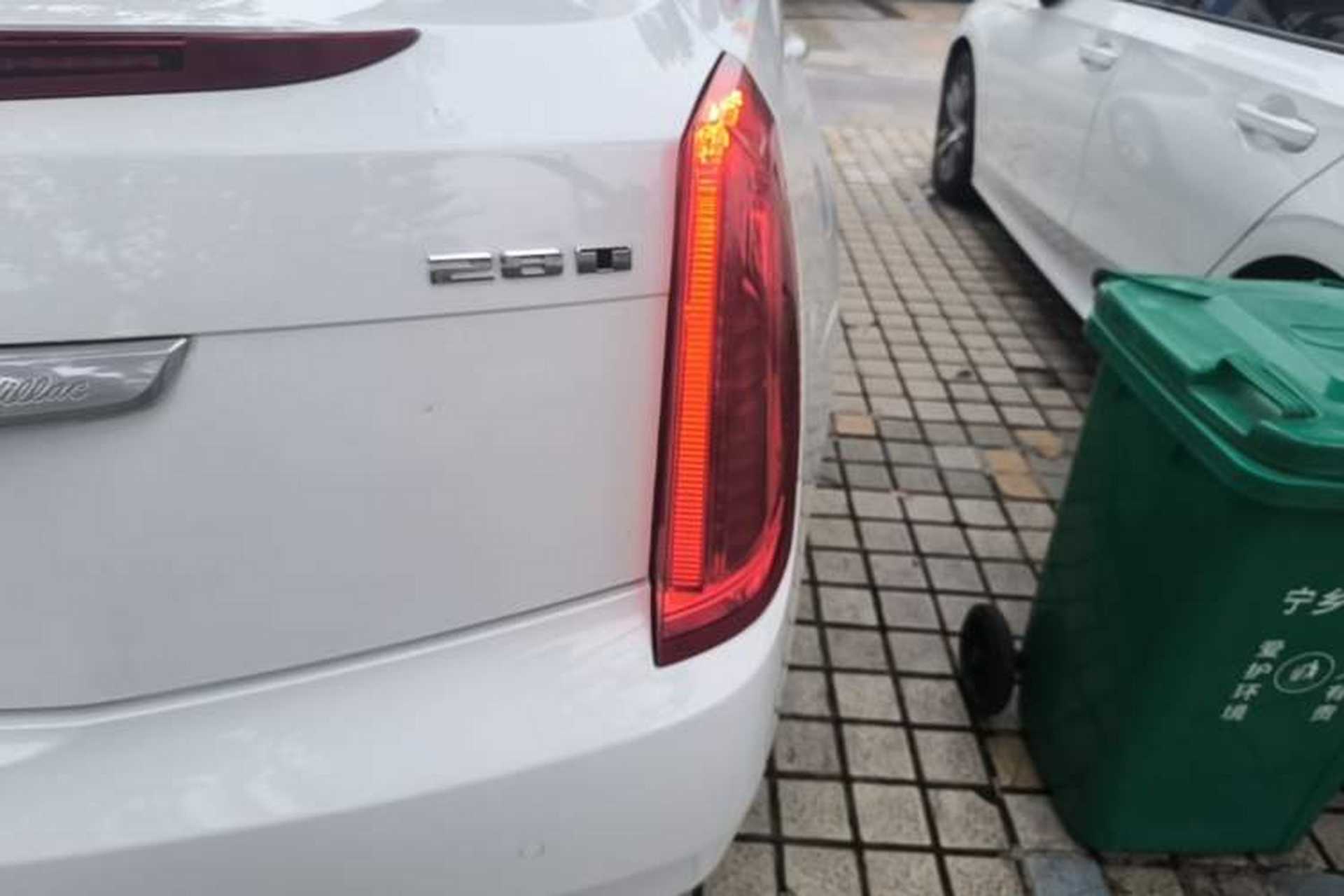 Used Cadillac XTS 2017 28T Tech Edition Right Rear Taillight