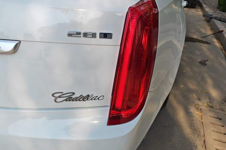 Used Cadillac XTS 2017 28T Elite Model Right Rear Taillight