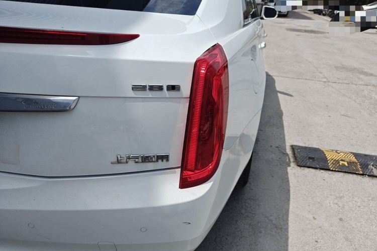 Used Cadillac XTS 2017 28T Tech Edition Right Rear Taillight