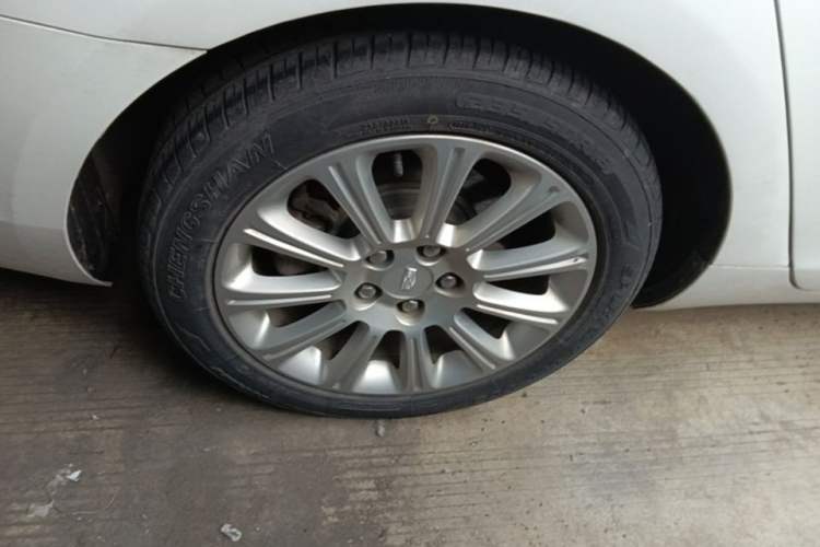 Used Cadillac XTS 2017 28T Tech Edition Right Rear Wheel Hub