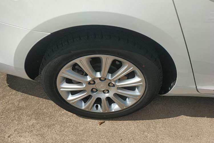 Used Cadillac XTS 2017 28T Tech Edition Right Rear Wheel Hub