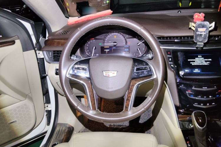 Used Cadillac XTS 2017 28T Tech Edition Steering Wheel
