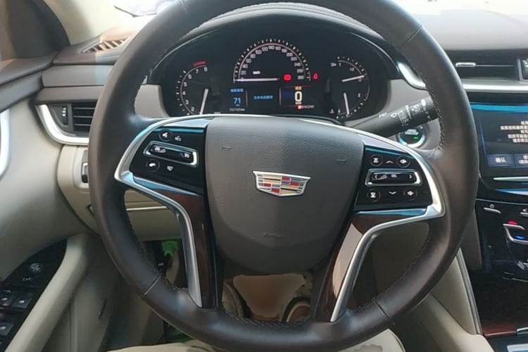 Used Cadillac XTS 2017 28T Tech Edition Steering Wheel