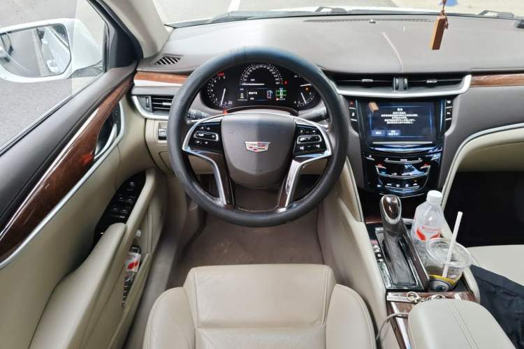 Used Cadillac XTS 2017 28T Elite Model Steering Wheel