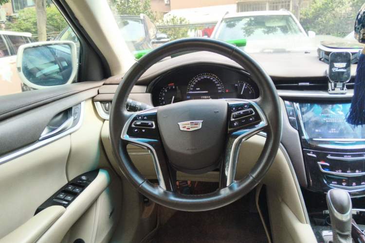 Used Cadillac XTS 2017 28T Tech Edition Steering Wheel