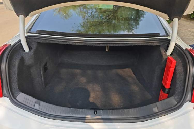 Used Cadillac XTS 2017 28T Elite Model Trunk