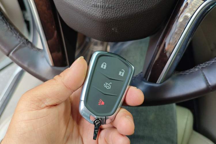 Used Cadillac XTS 2017 28T Tech Edition Vehicle Key