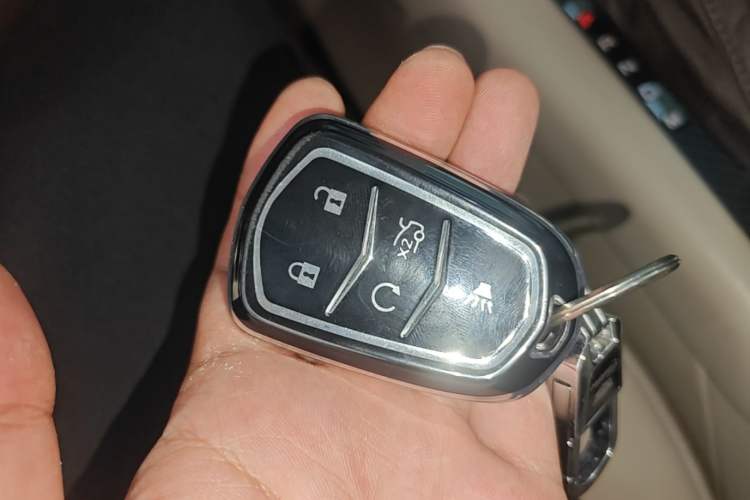 Used Cadillac XTS 2017 28T Tech Edition Vehicle Key