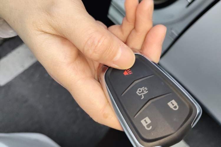 Used Cadillac XTS 2017 28T Tech Edition Vehicle Key
