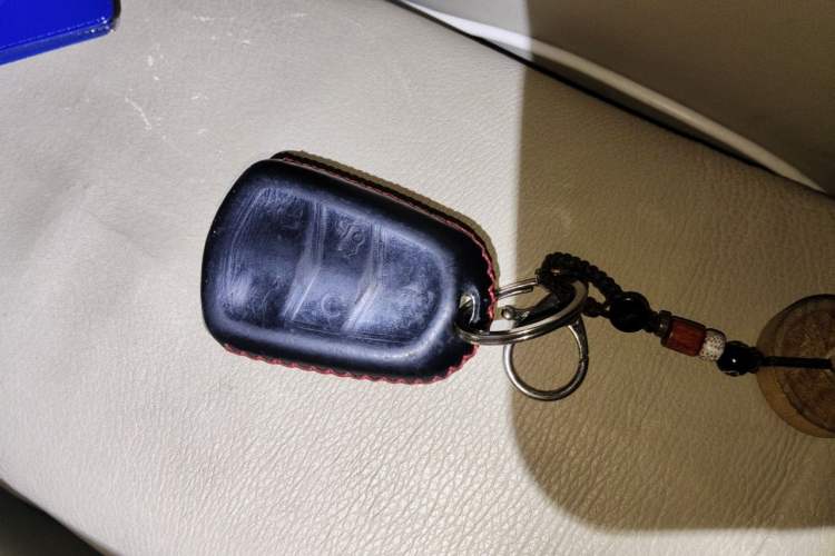 Used Cadillac XTS 2017 28T Tech Edition Vehicle Key