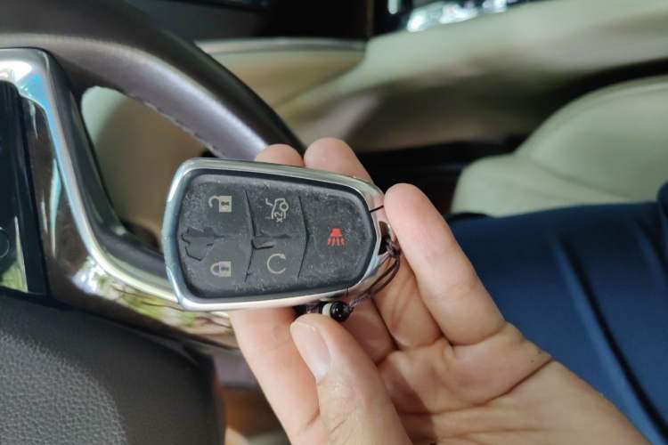 Used Cadillac XTS 2017 28T Elite Model Vehicle Key