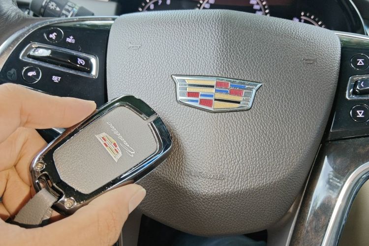 Used Cadillac XTS 2017 28T Elite Model Vehicle Key