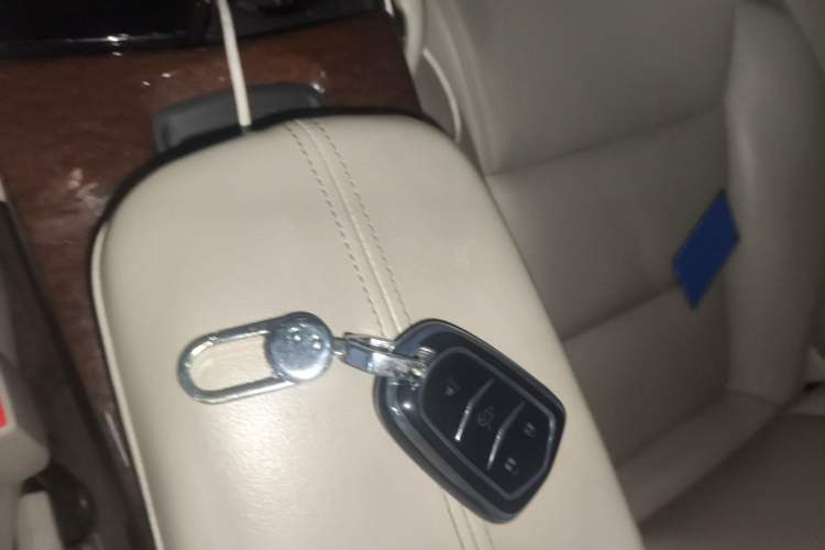 Used Cadillac XTS 2017 28T Tech Edition Vehicle Key