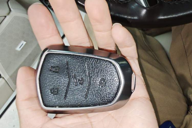 Used Cadillac XTS 2017 28T Tech Edition Vehicle Key