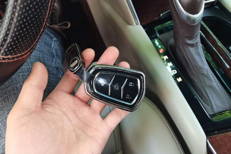 Used Cadillac XTS 2017 28T Tech Edition Vehicle Key