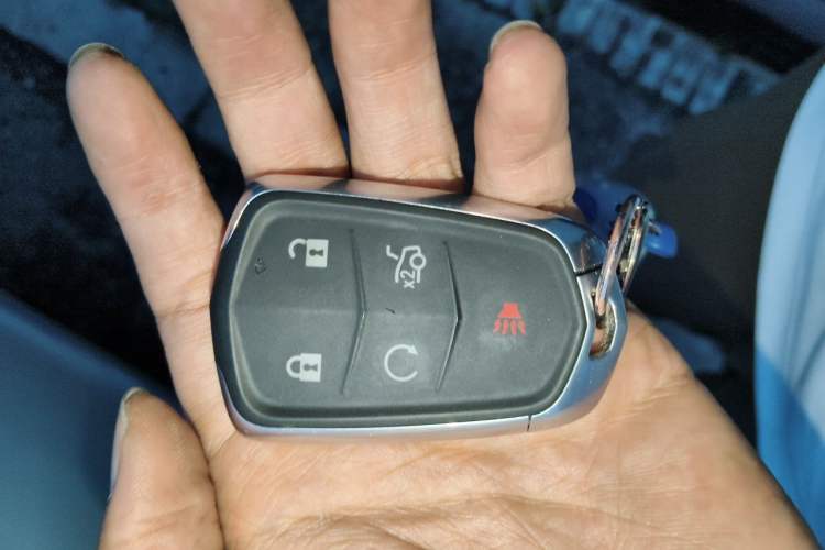 Used Cadillac XTS 2017 28T Elite Model Vehicle Key