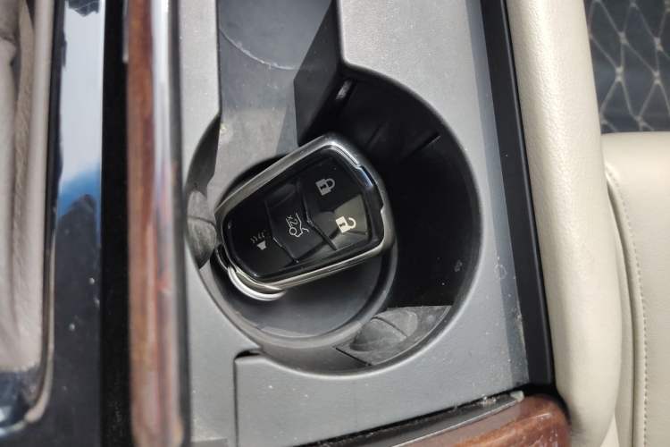 Used Cadillac XTS 2017 28T Tech Edition Vehicle Key