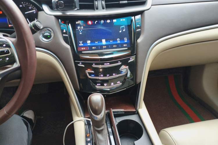 Used Cadillac XTS 2017 28T Tech Edition Audio And AC Panel