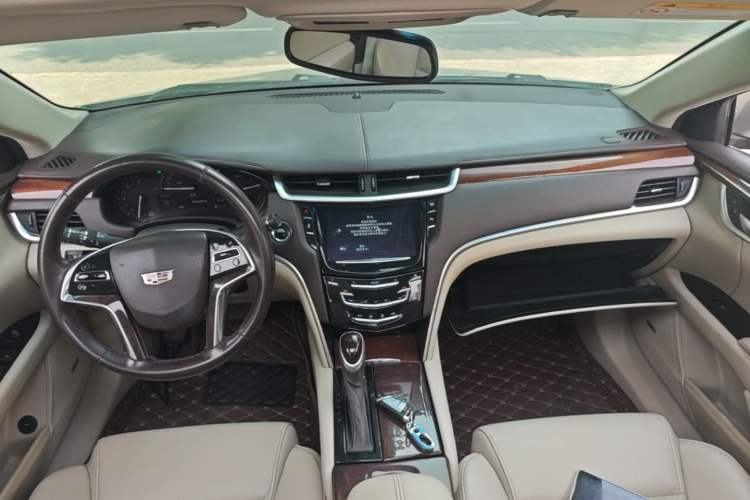 Used Cadillac XTS 2017 28T Elite Model Center Console