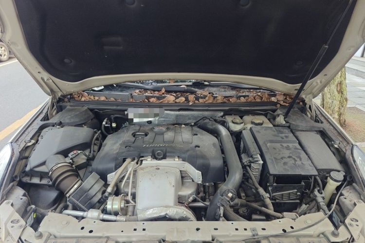 Used Cadillac XTS 2017 28T Elite Model Engine Bay