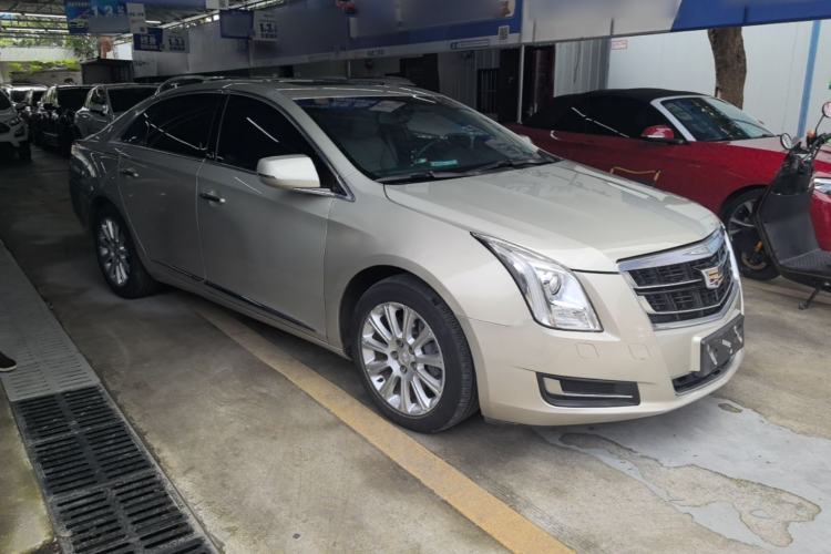 Used Cadillac XTS 2017 28T Tech Edition Front Right 45 Deg